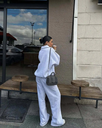 Sweatshirt & Pants Set