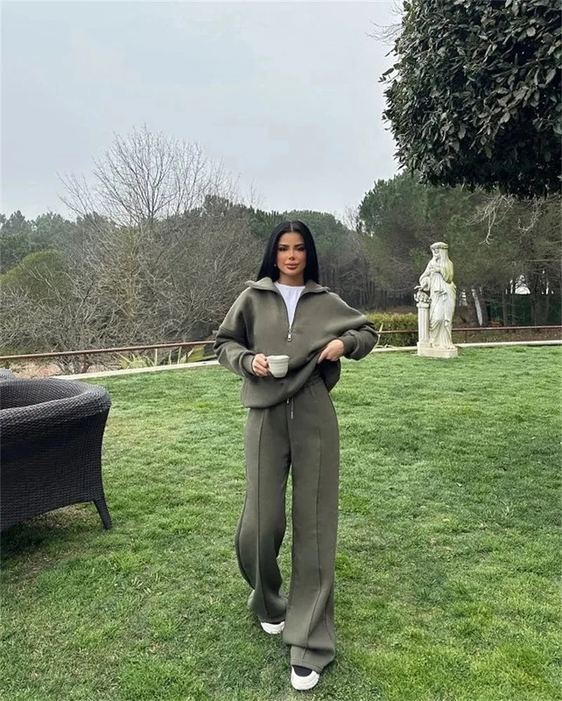 Sweatshirt & Pants Set