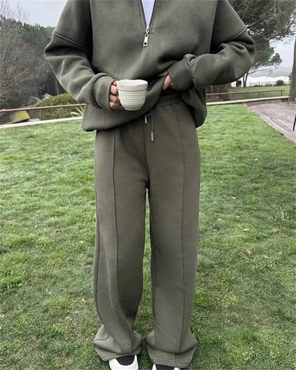 Sweatshirt & Pants Set