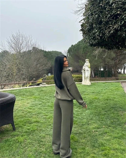 Sweatshirt & Pants Set