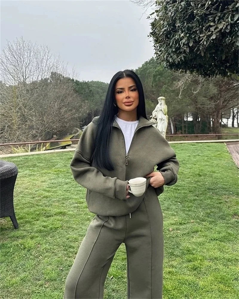 Sweatshirt & Pants Set