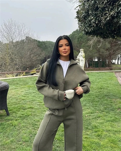 Sweatshirt & Pants Set